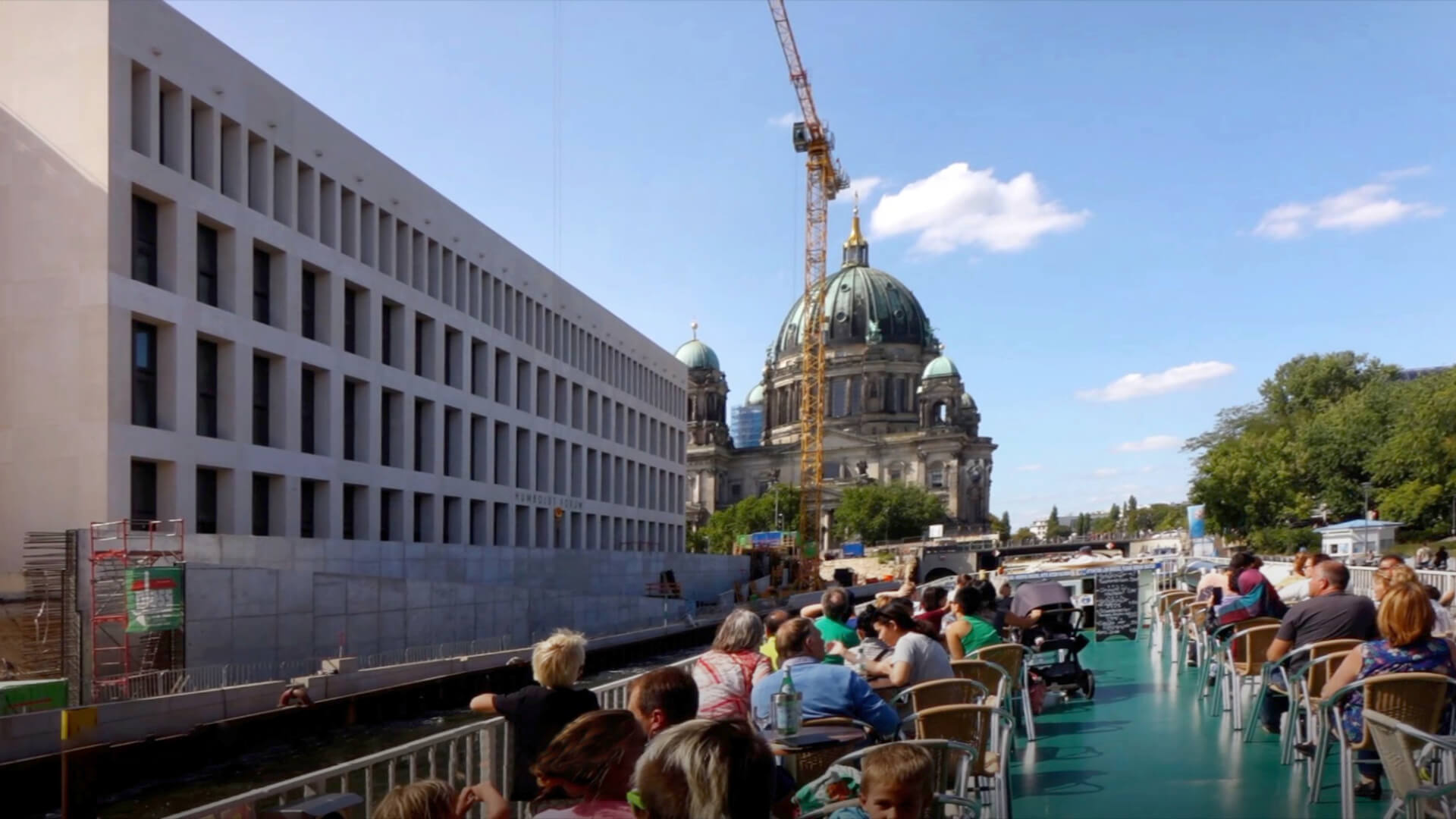 dampferfahrt-in-berlin-humboldtforum-sommer-2018